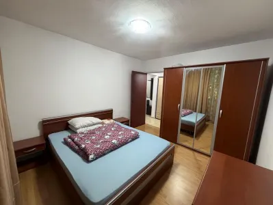 Inchiriez apartament 2 camere - foto 6