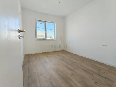 Duplex in zona excelenta - la asfalt - finalizat - foto 6