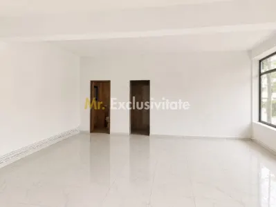 DE INCHIRIAT - renovat - parter - stradal - foto 6