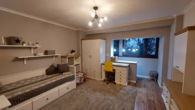 Vand apartament 3 camere Bd Libertatii - foto 3
