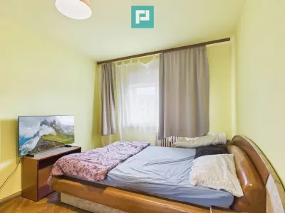 Apartament 3 camere Etaj 3 Zona Aurel Vlaicu - foto 2