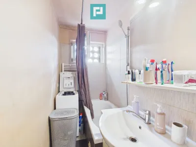 Apartament 3 camere Etaj 3 Zona Aurel Vlaicu - foto 12