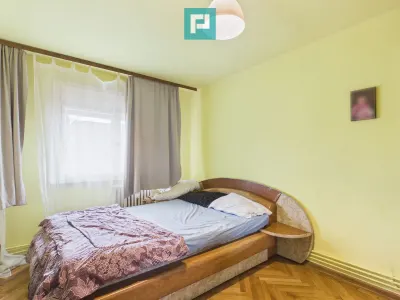 Apartament 3 camere Etaj 3 Zona Aurel Vlaicu - foto 3
