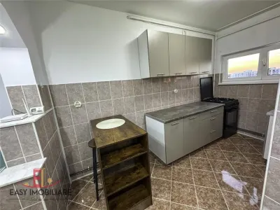 Apartament 2 camere, Dambu Pietros,  luminos, proaspat zugravit - foto 5