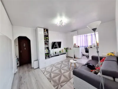 Apartament cu 2 camere renovat – Strada Mioritei | Etaj 3 | Izolat, centrala proprie si beci - Bacau