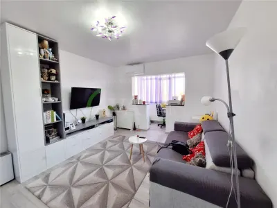 Apartament cu 2 camere renovat – Strada Mioritei | Etaj 3 | Izolat, centrala proprie si beci - foto 2
