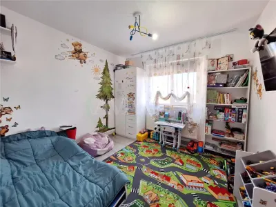 Apartament cu 2 camere renovat – Strada Mioritei | Etaj 3 | Izolat, centrala proprie si beci - foto 5