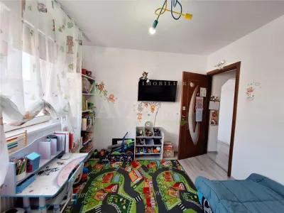 Apartament cu 2 camere renovat – Strada Mioritei | Etaj 3 | Izolat, centrala proprie si beci - foto 6