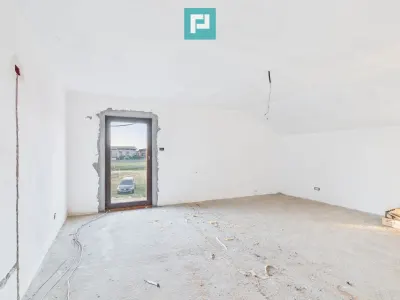 Casă individuală cu 6 camere în Sânandrei - foto 13