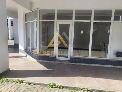 Spatiu comercial de închiriat Str Victoriei - foto 2