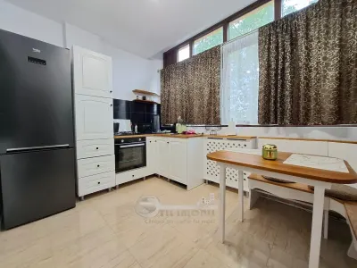 Apartament 3 camere decomandat, capat Cug Valea Adanca, bloc  2022, etaj 1, baie cu geam, parcare privata, liber - Iasi