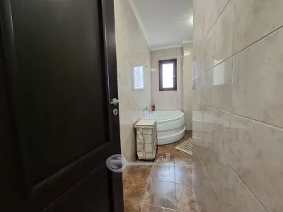 Apartament 3 camere decomandat, capat Cug Valea Adanca, bloc  2022, etaj 1, baie cu geam, parcare privata, liber - foto 11