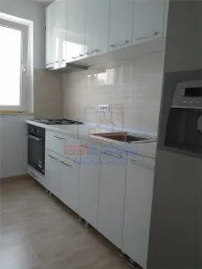 Apartament 3 camere semidecomandat, 60 mp, Podu Ros - etaj 4/8, centrala proprie - foto 2