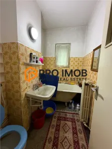 Apartament 2 camere cf 2 semidecoman zona Gara-Focsani - foto 7