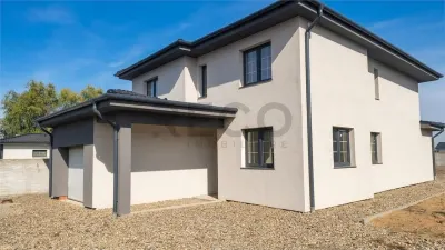 RECO Casa in Oradea teren 844m2 - Oradea