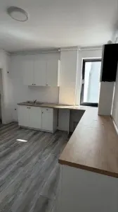 Apartament nemobilat de inchiriat 3 camere Sibiu Dumbravii Sub Arini - foto 2