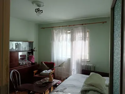 Decomandat cu centrala la etaj 1 cu 2 bai si 2 balcoane - foto 6