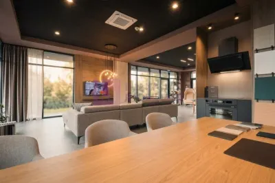 Spatiu comercial cu vitrine | Industrial Est | 107 mp | Investitie - foto 2