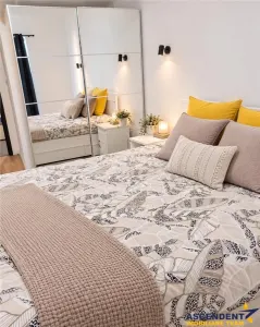 Apartament 2 camere, decomandat, confort sporit, terasa, parcare subterana, Central, Brasov - foto 4