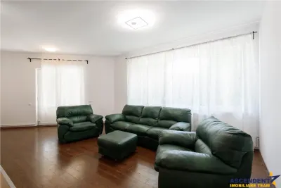 Vila exclusivista Sacele, 4 minute de Brasov, 385 mp utili, 630 mp teren, 3 zone de locuit, garaj, intimitate si panorama verde. - foto 2