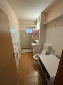 Etaj 2 cu 2 bai, centrala propie in bloc anvelopat - foto 7