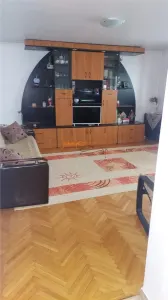 Apartament 3 camere in Focsani , zona centrala - Politia Judeteana Vrancea , 82 mp , imbunatatit - Focsani