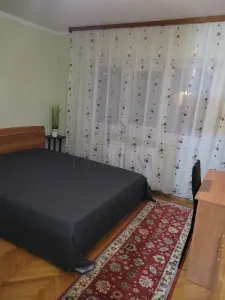 SOARELUI - 2 CAMERE - DECOMANDAT - CENTRALA PROPRIE - ETAJ INTERMEDIAR - MOBILAT - foto 2