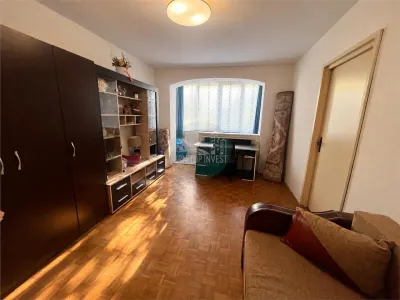 Apartament 2 camere decomandat si balcon etaj 1 zona Rahova - foto 8