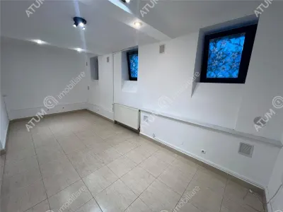 Spatiu de inchiriat pretabil birouri clinica situat in zona ultracentrala din Sibiu - foto 13