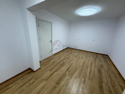 Apartament 3 camere, RENOVAT complet, FARA RISC, Podu Ros - foto 4