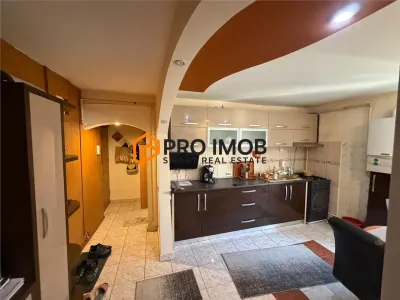Apartament 3 camere cf 1 semidecoamndat zona Crang 2 - foto 7