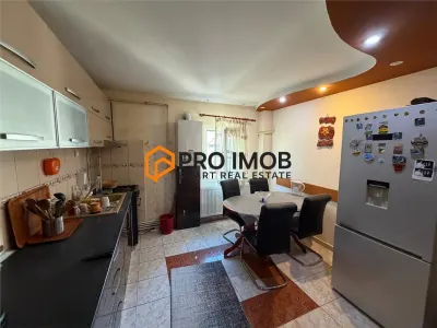 Apartament 3 camere cf 1 semidecoamndat zona Crang 2 - foto 8
