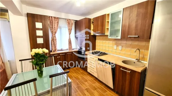Apartament 3 camere Ploiești - poza 4