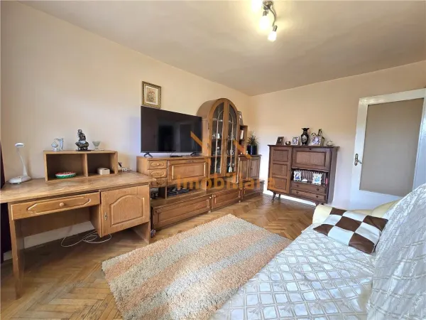 Apartament 3 camere Oradea - poza 2