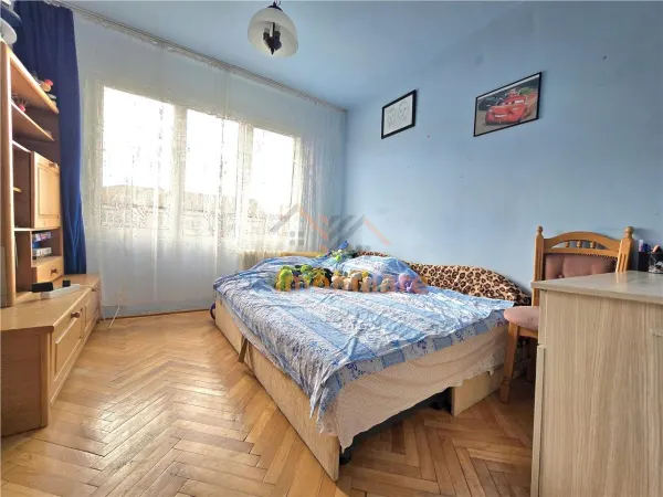 Apartament 3 camere Oradea - poza 11