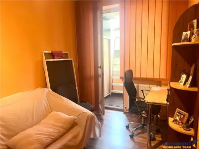Apartament cu 3camere, etaj1, bloc de 4 nivele, langa Piata Tractorul, Brasov - foto 13