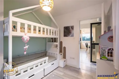 Decomandat 3 camere, mobilat, echipat, terasa apreciabila, parcare, Lenin, Sfantu Gheorghe - foto 7