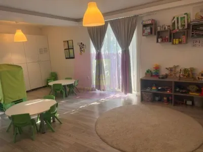 Casă 10 camere București - poza 2