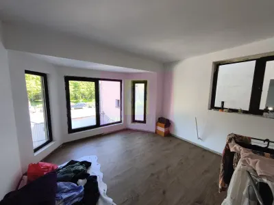 Casă 5 camere București - poza 2
