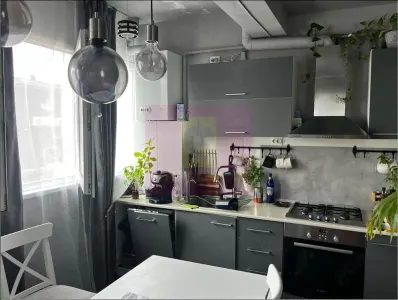 Apartament 2 camere, spațios, mobilat și utilat, loc de parcare - Bucuresti