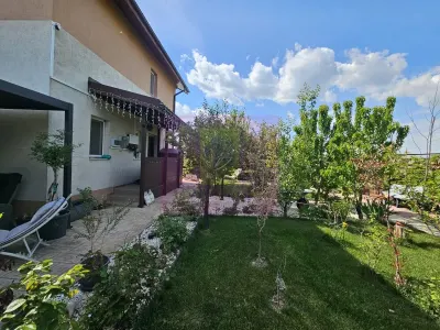 Casă 2019, P+1+pod, renovată, curte amenajată, aproape de pădure - Sabareni