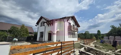 Vila cu 4 camere de vanzare  in Brebu - Brebu