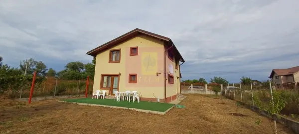 Casă 4 camere Sabareni - poza 13