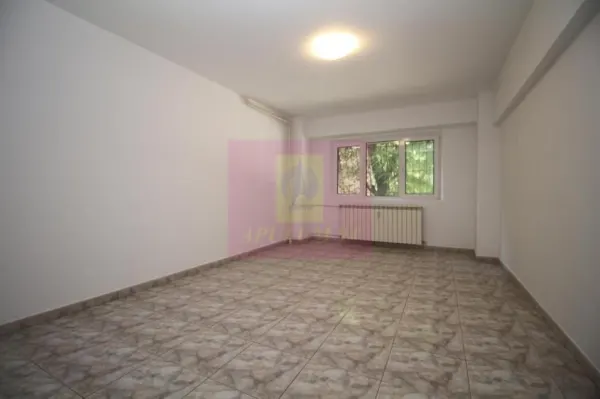 Apartament 3 camere București - poza 1