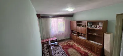 Apartament 3 camere de vanzare in Campina - Campina