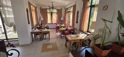 Hotel/Pensiune Cornu - poza 8