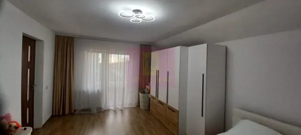 Casă 4 camere Sabareni - poza 11