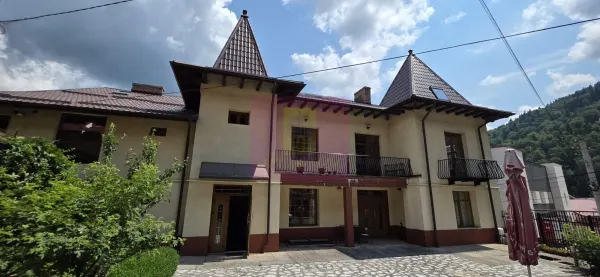 Casă 9 camere Sinaia - poza 1