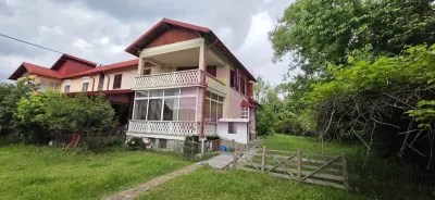 Casă 6 camere Cornu - poza 2
