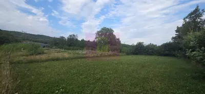 650 mp de liniste, natura si aer curat in Brebu, Prahova - Brebu